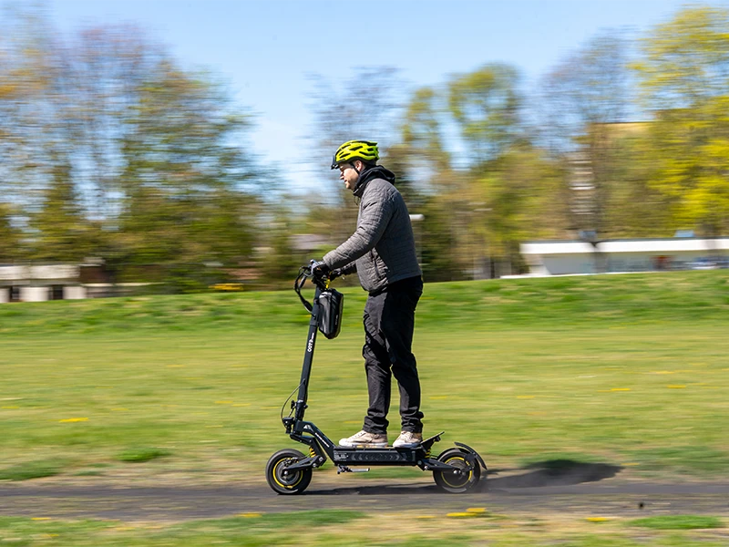 Long-Distance Commuting